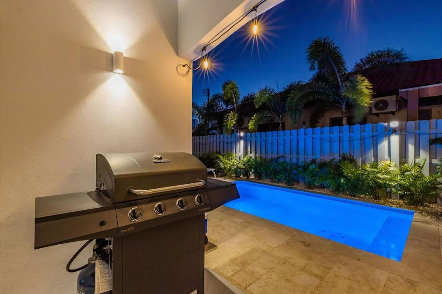 New Modern 3Bdr/2Ba Private Pool Villa Paradera