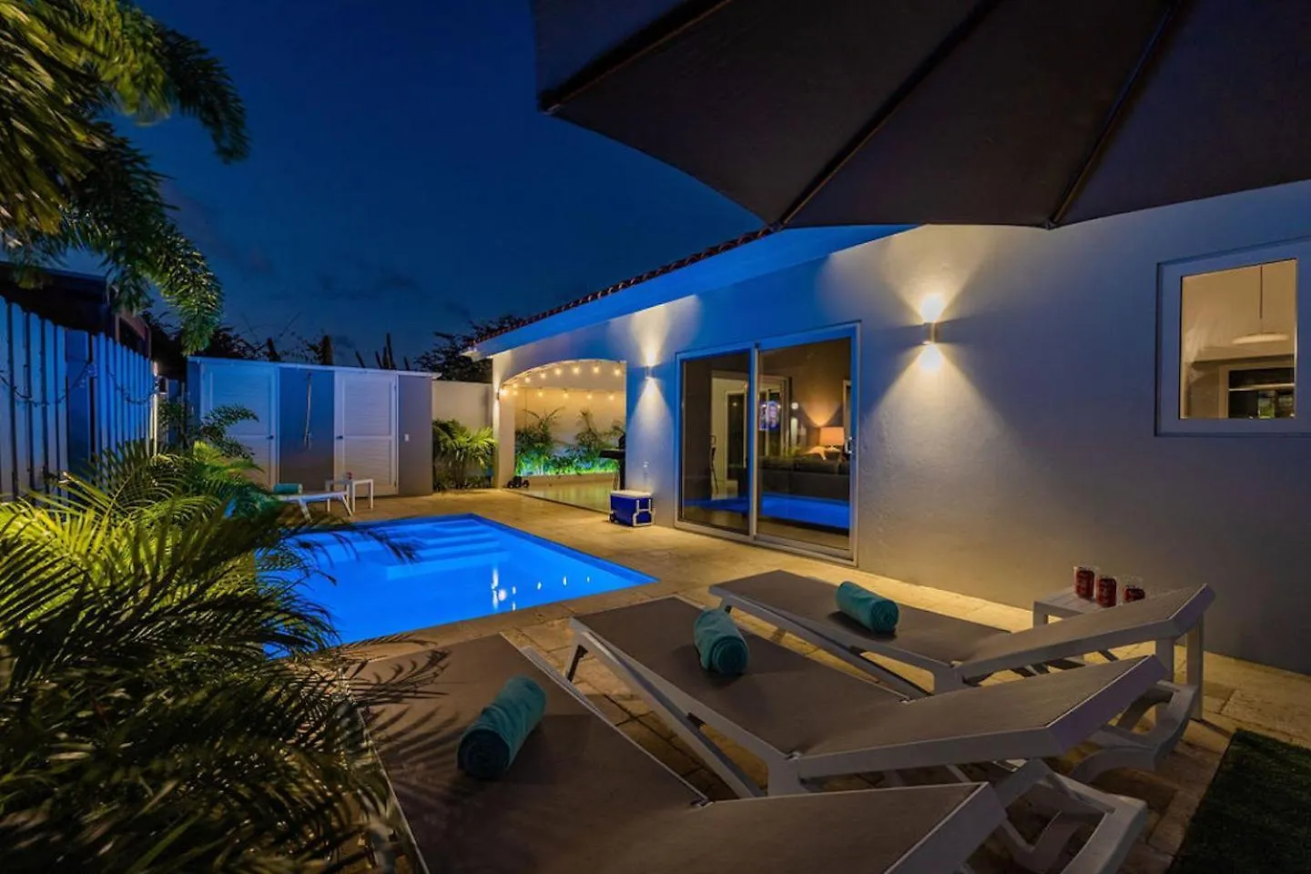 New Modern 3Bdr/2Ba Private Pool Villa Paradera
