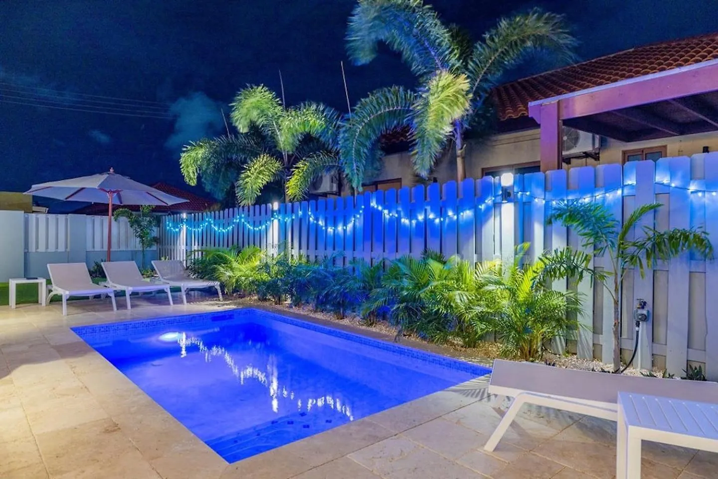 New Modern 3Bdr/2Ba Private Pool Villa Paradera